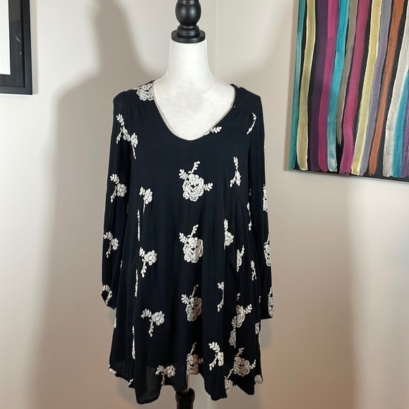 Free People embroidered blouse/mini dress - Picture 1 of 7